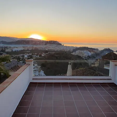 Casa Strelitzia 4*